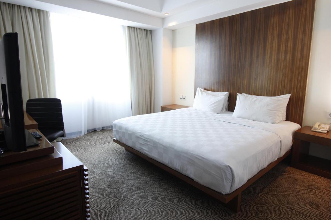 Novotel Balikpapan מראה חיצוני תמונה