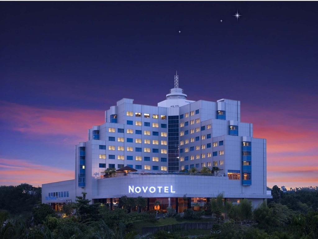 Novotel Balikpapan מראה חיצוני תמונה